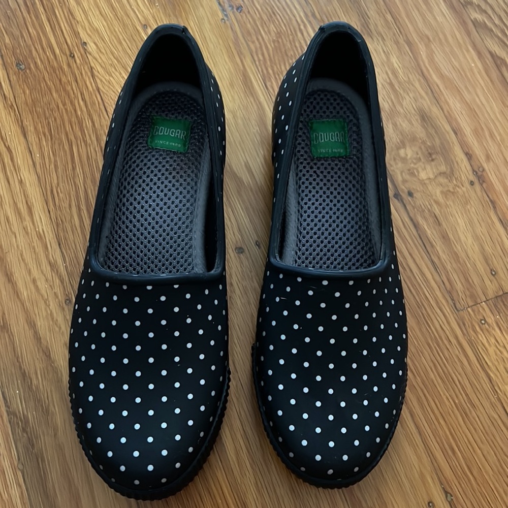 NIB Cougar Ruby black polka dot shoes